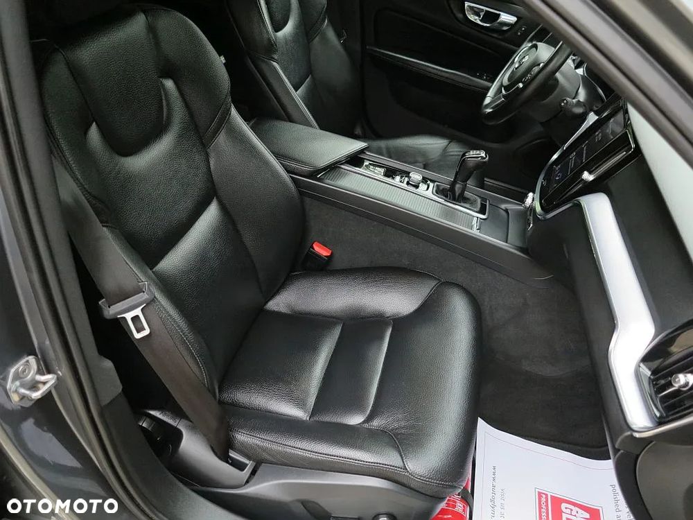 Volvo V60 D3 Momentum - 20