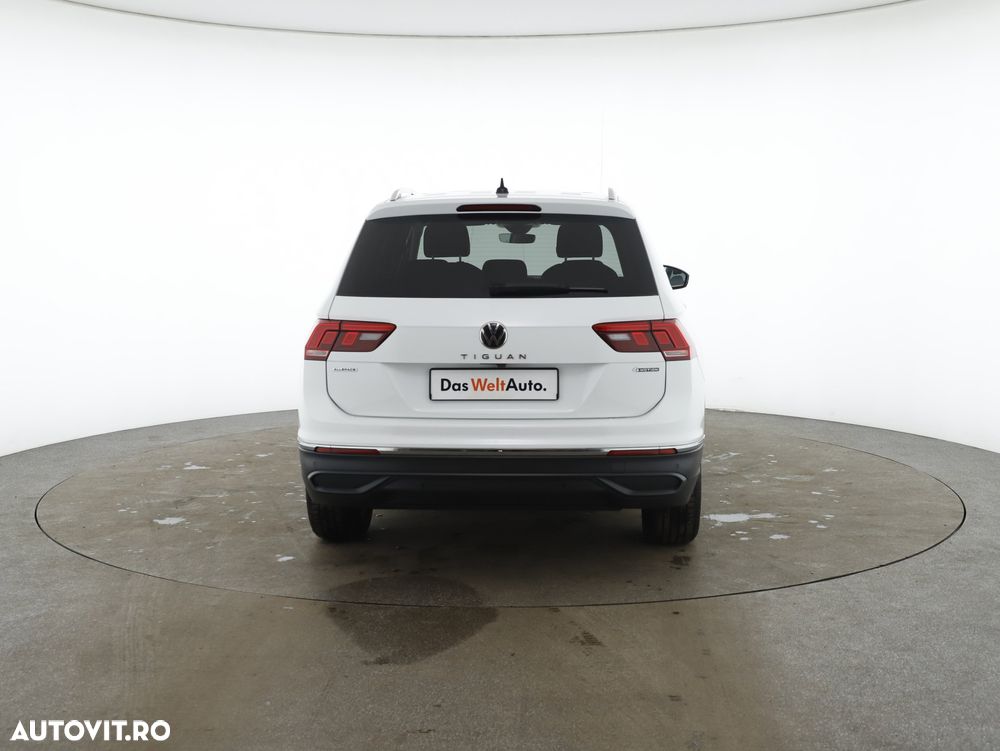 Volkswagen Tiguan 2.0 TDI SCR 4MOTION DSG Life - 6