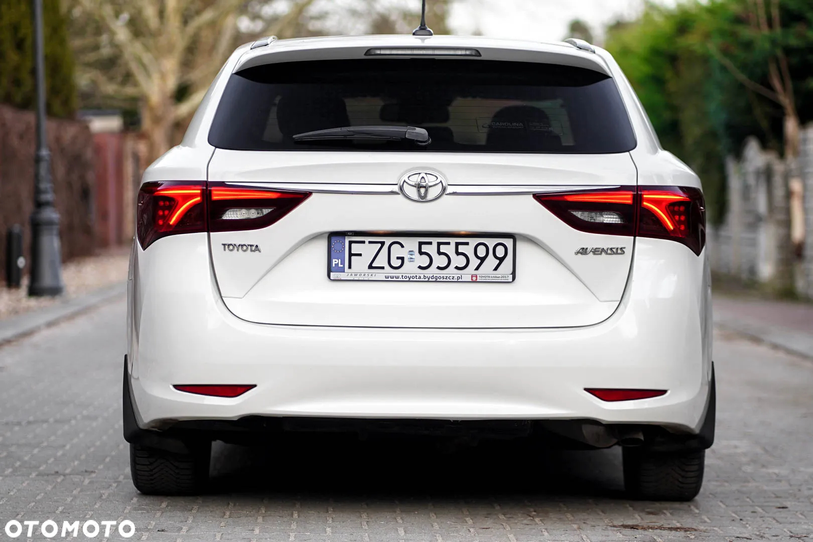 Toyota Avensis 2.0 D-4D Prestige - 4