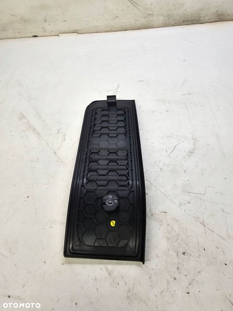 PODNÓŻEK PODSTOPNICA AUDI A6 C8 4K1864777B - 3