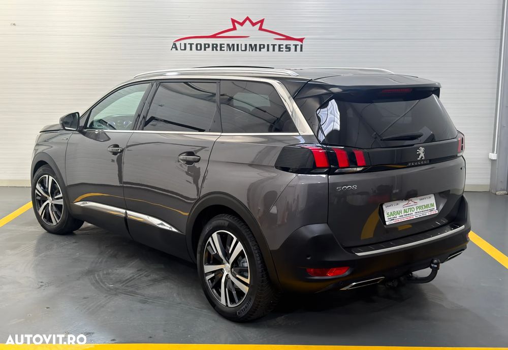 Peugeot 5008 - 8