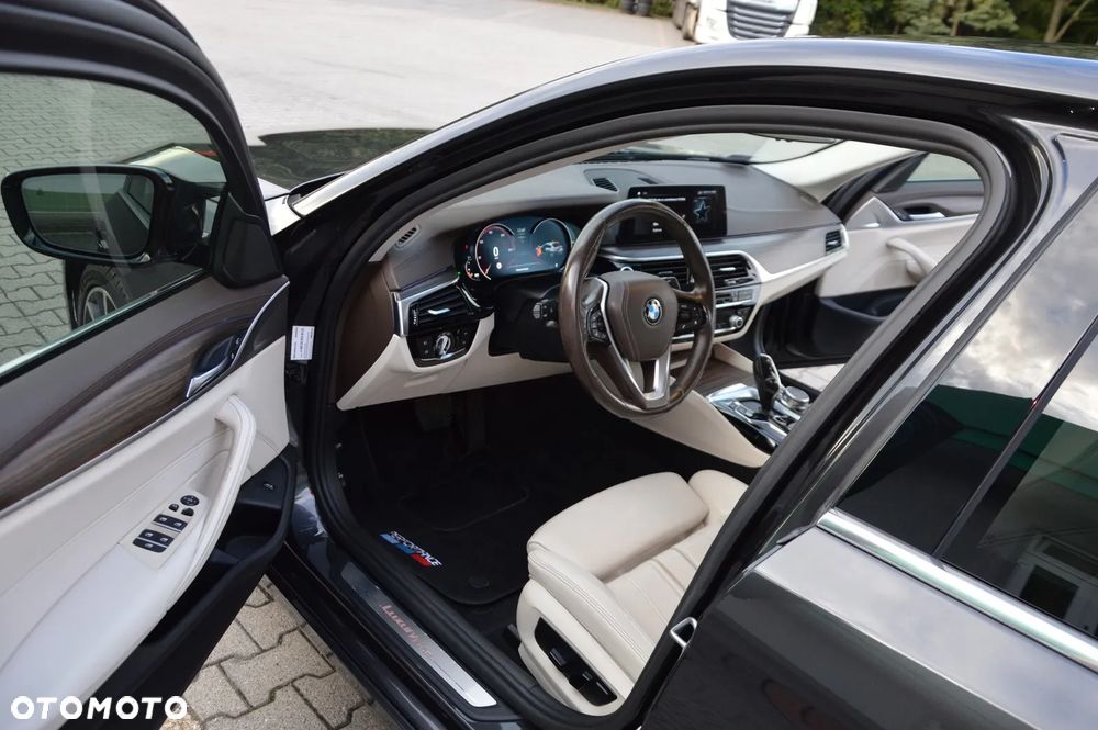 BMW Seria 5 520d xDrive Luxury Line - 16