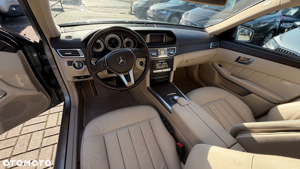 Mercedes-Benz Klasa E 220 CDI DPF BlueEFFICIENCY 7G-TRONIC Avantgarde - 7
