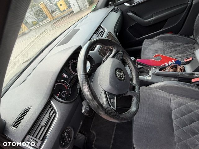 Skoda Octavia 2.0 TDI RS Challenge DSG - 12