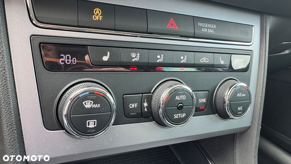 Seat Leon 2.0 TDI DPF Start&Stop DSG XCELLENCE - 40