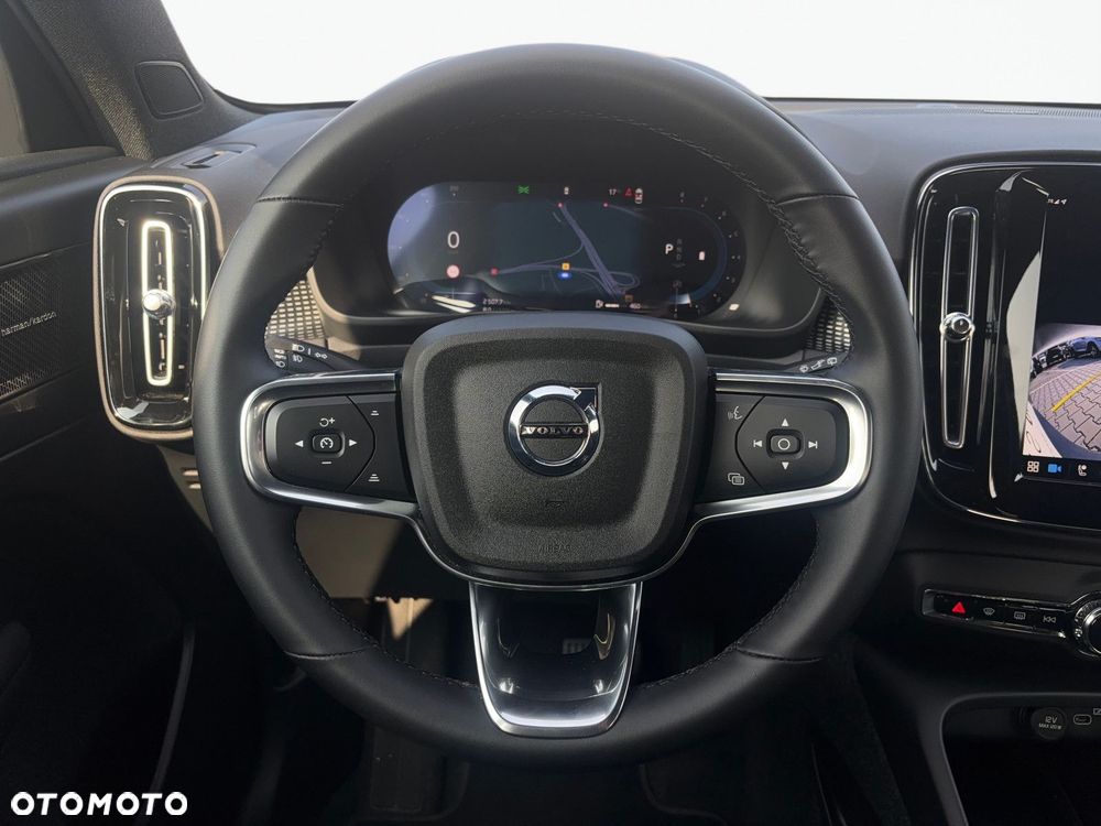 Volvo XC 40 - 29