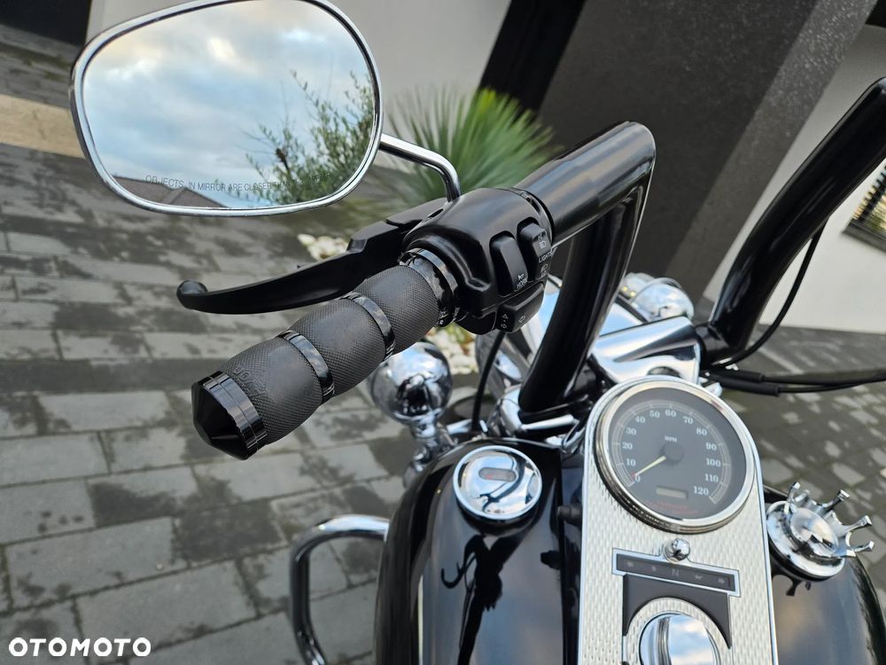 Harley-Davidson Touring Road King - 32