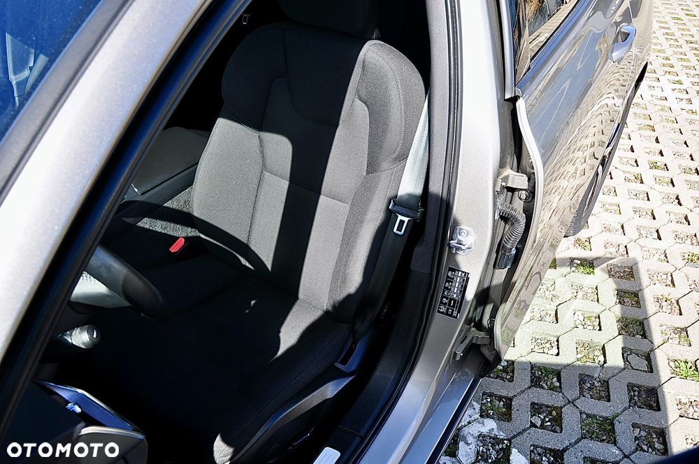 Volvo V60 B3 B Geartronic Momentum - 31