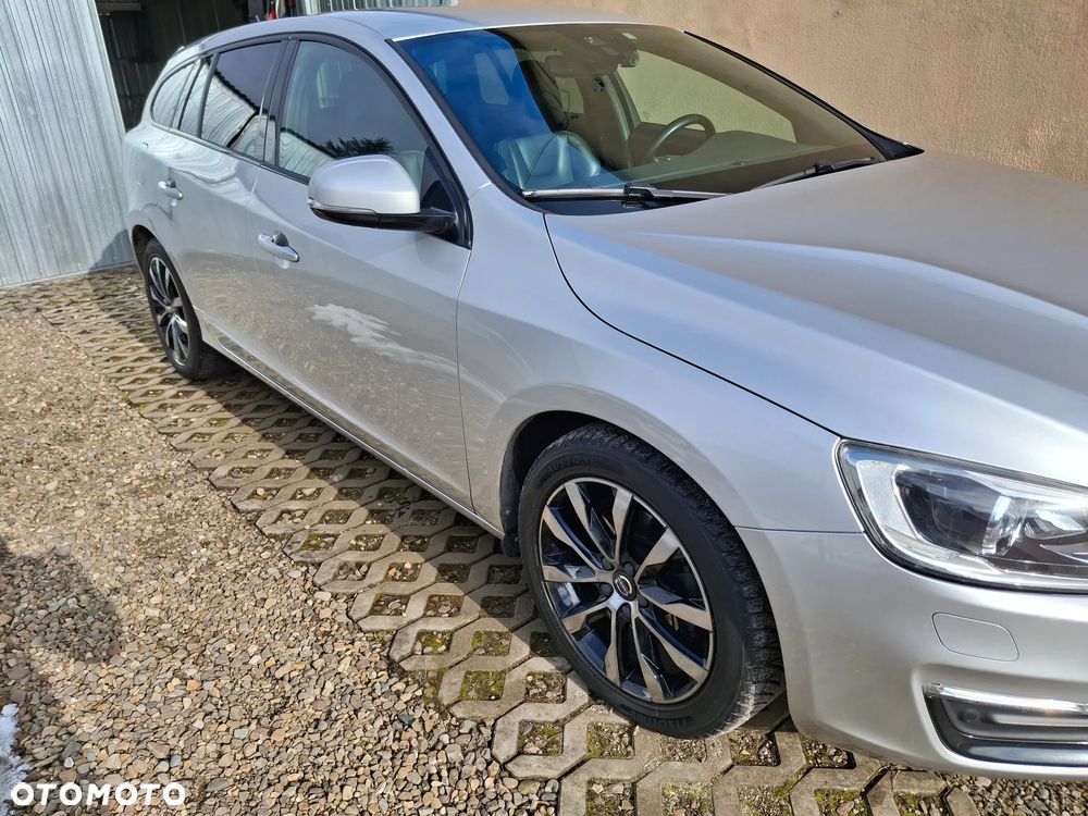 Volvo V60 D3 Geartronic Momentum - 3