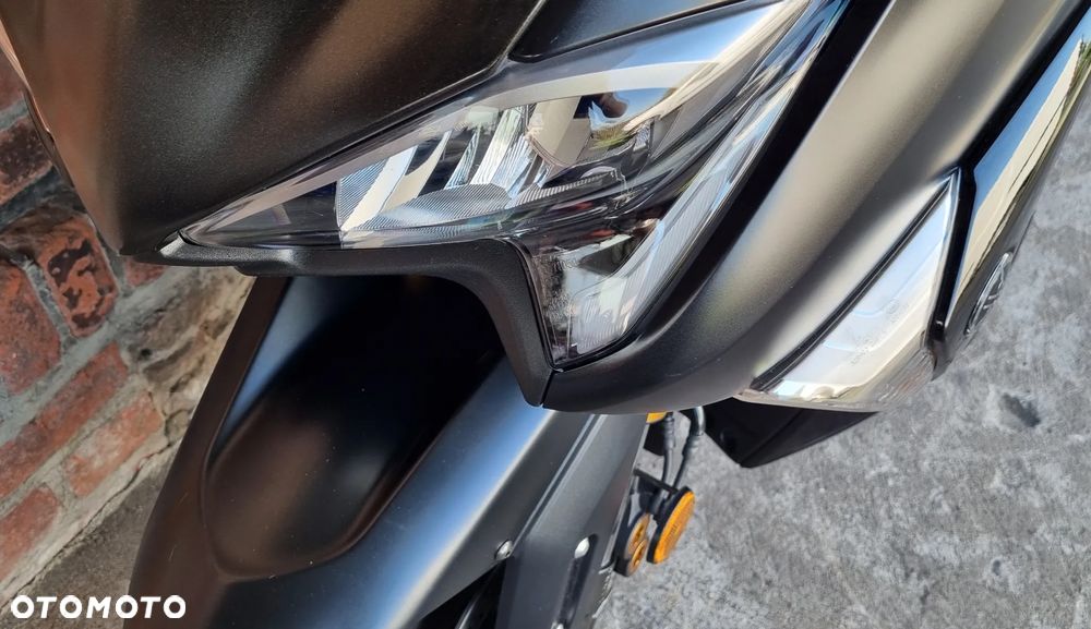 Yamaha Tmax - 2