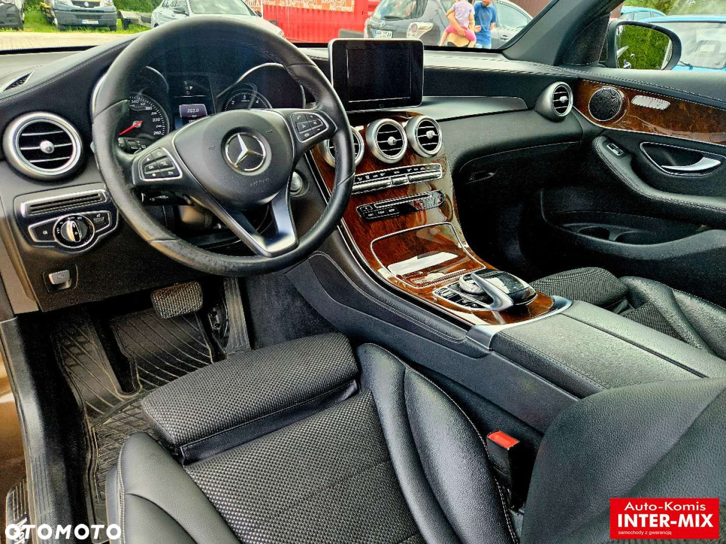 Mercedes-Benz GLC - 27