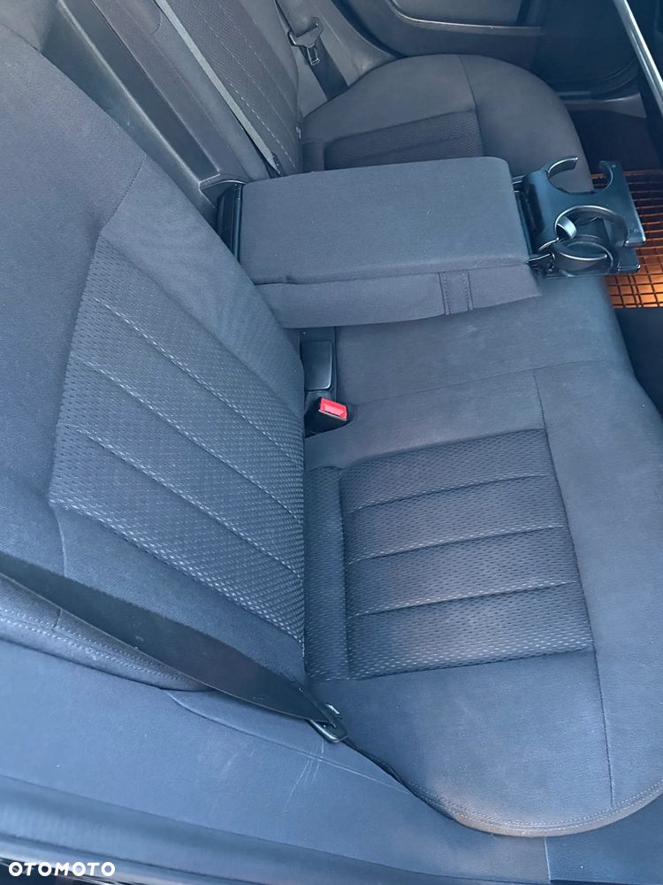 Mercedes-Benz Klasa E 250 CDI DPF BlueEFFICIENCY Automatik Elegance - 15