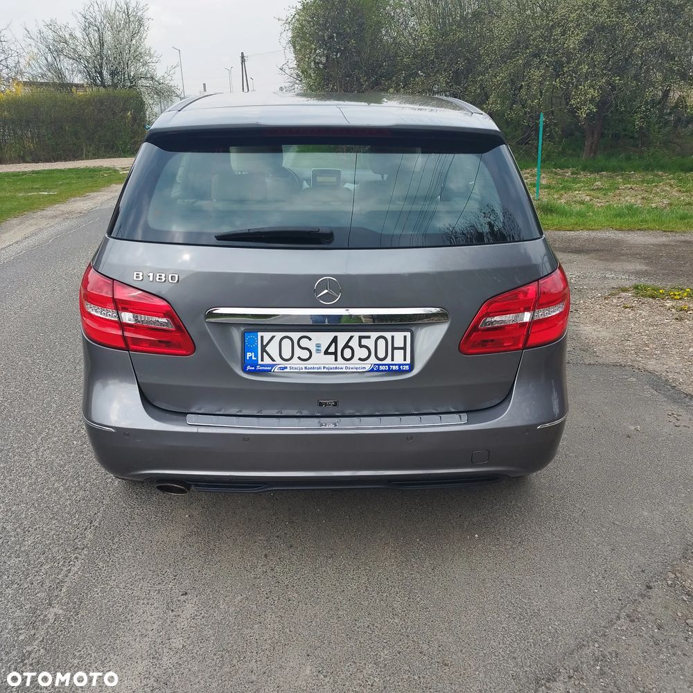 Mercedes-Benz Klasa B 180 (BlueEFFICIENCY) - 8