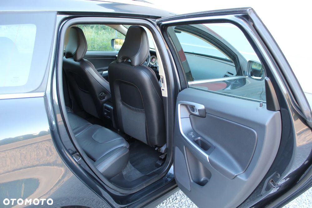 Volvo XC 60 D4 Edition Pro - 28