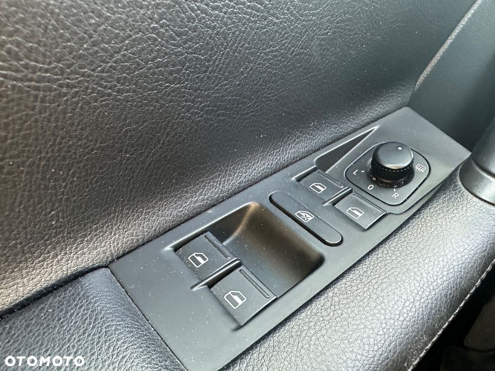 Volkswagen Passat 1.6 TDI BlueMotion Technology Comfortline - 29