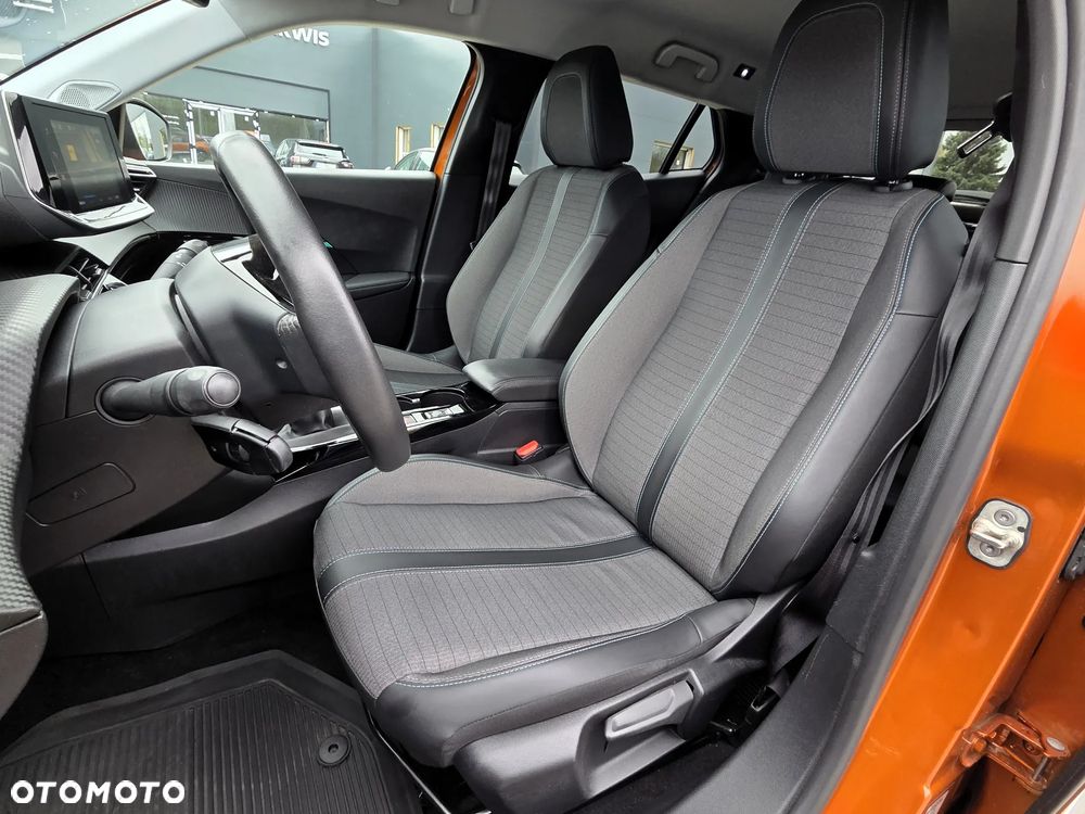 Peugeot 2008 PureTech 100 Allure S&S BVM6 - 15