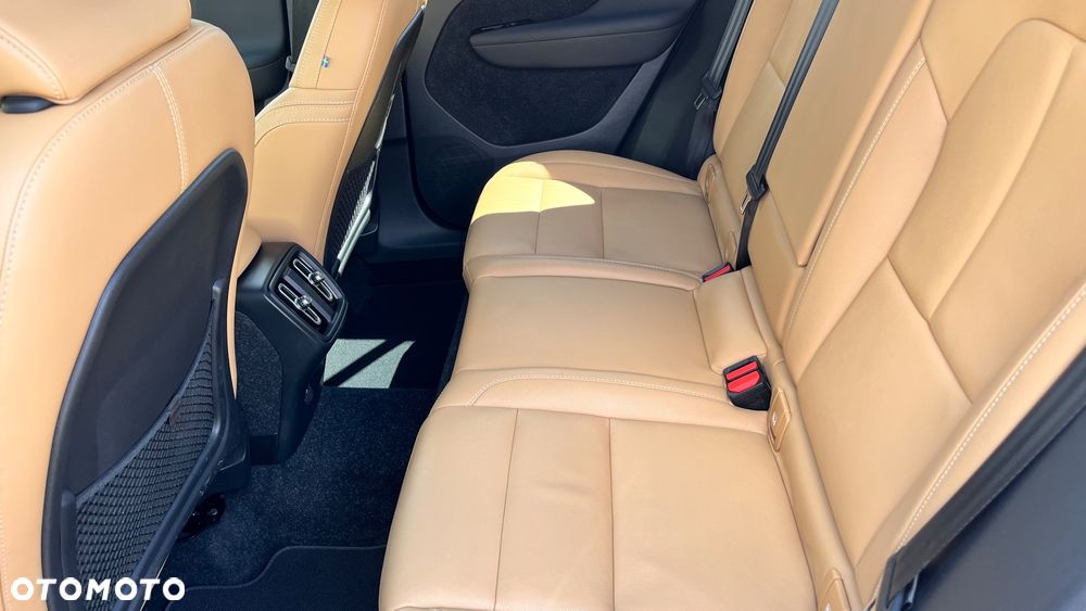 Volvo XC 40 D4 AWD Geartronic Momentum Pro - 21