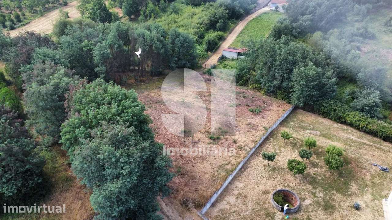 TERRENO PARA CONSTRUÇÃO - Grande imagem: 2/21