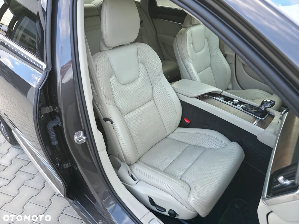Volvo S90 B5 D AWD Inscription - 29