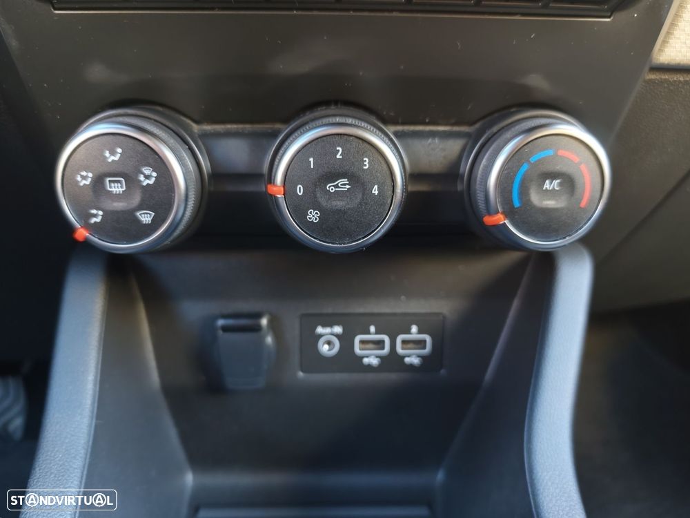 Renault Clio 1.5 Blue dCi Evolution - 25