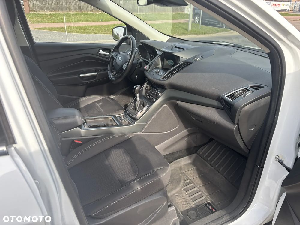 Ford Kuga 1.5 EcoBoost 2x4 Cool & Connect - 10