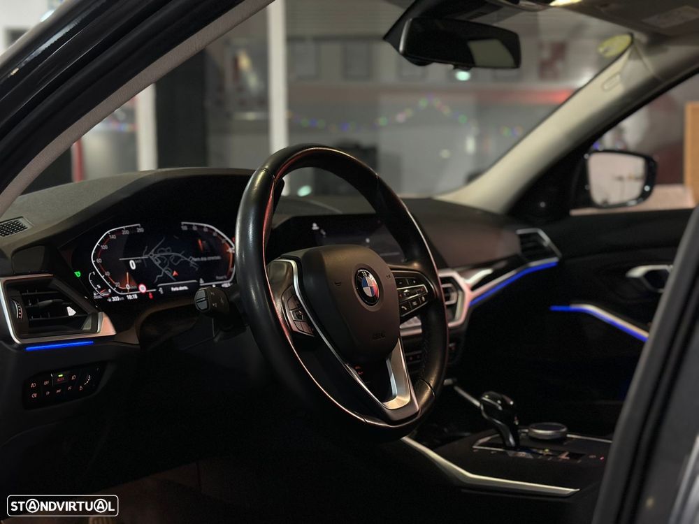 BMW 318 d Touring Line Luxury Auto - 16