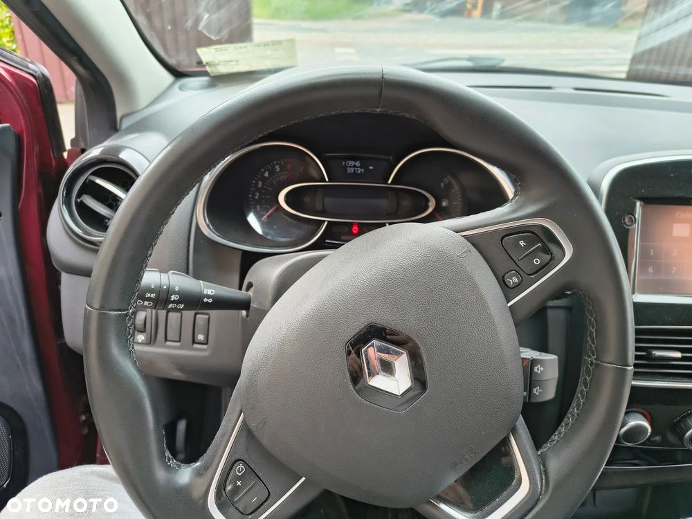 Renault Clio - 19