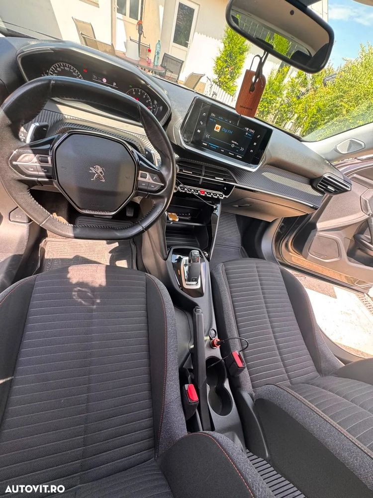 Peugeot 2008 1.2 L PureTech STT EAT8 Active - 8