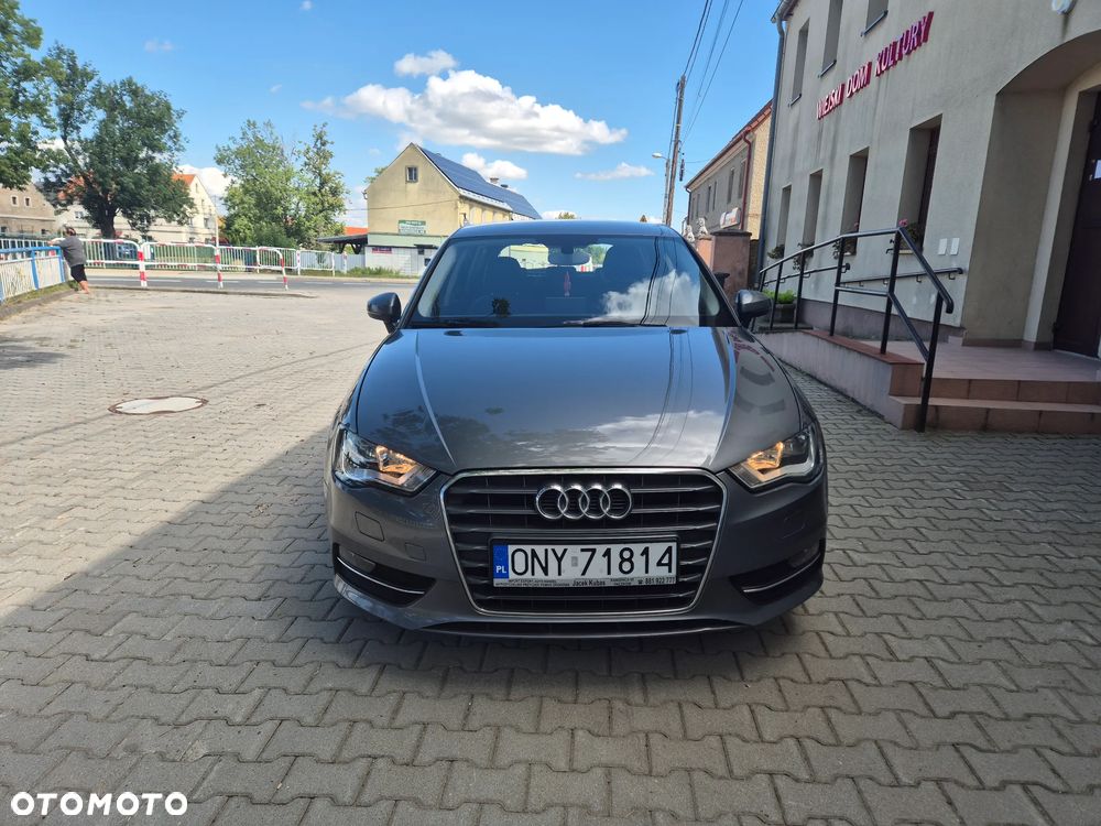 Audi A3 Sportback 1.6 TDI Attraction - 2