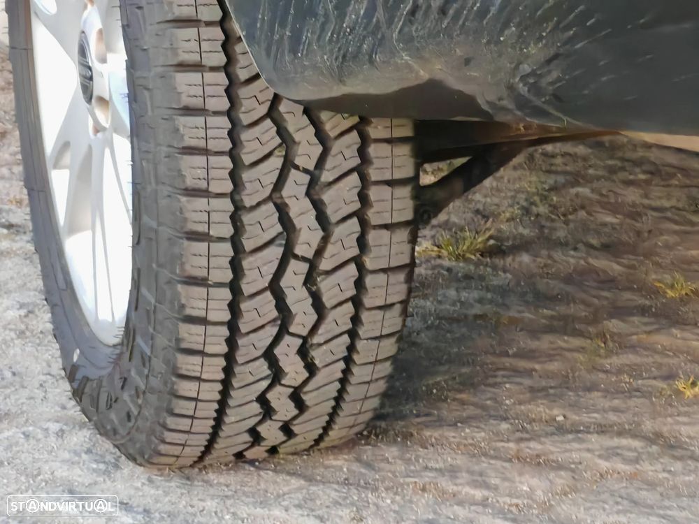 Volvo XC 90 2.4 D5 7L Nivel 3 Auto. - 26