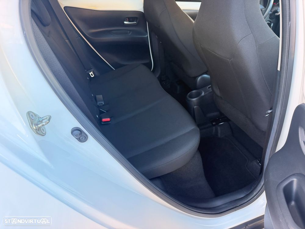 Toyota Aygo x-play - 34