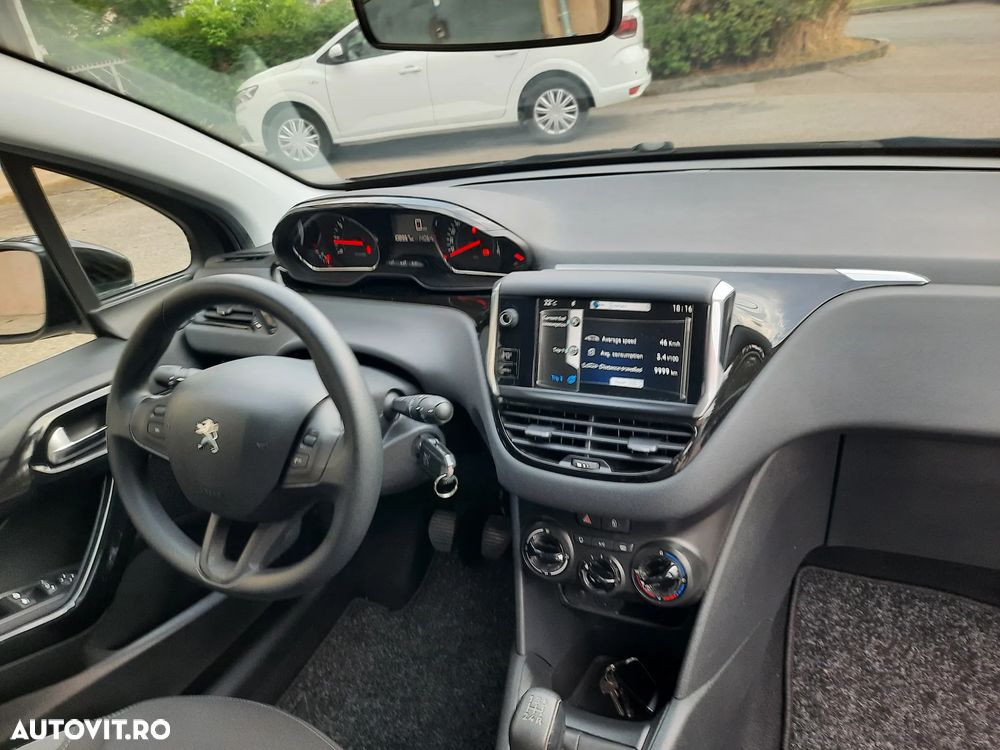 Peugeot 208 PureTech 82 Start & Stop Tech Edition - 8