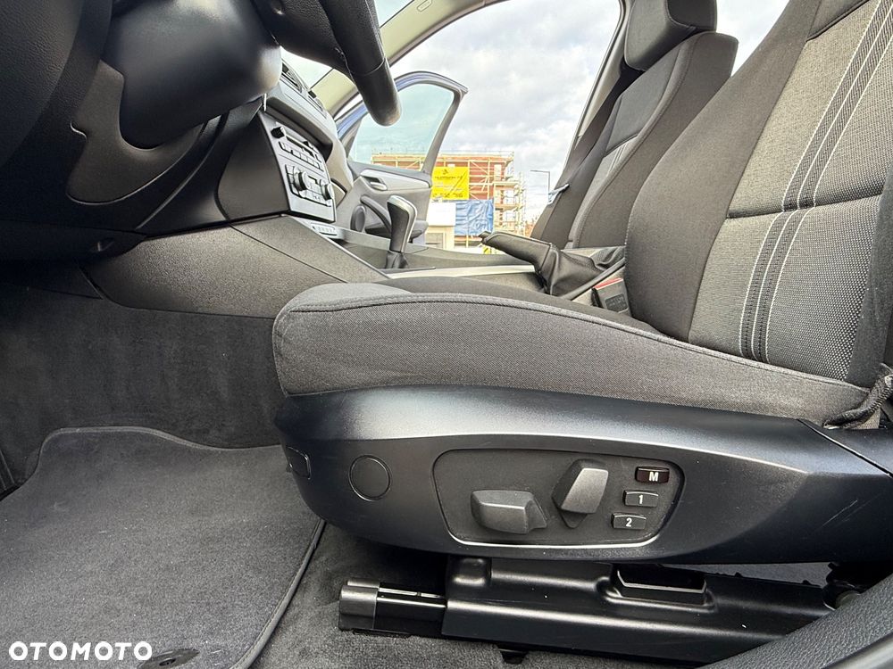 BMW X1 sDrive18i - 10