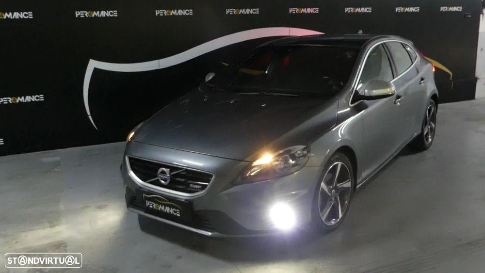 Volvo V40 D2 R Design - 10