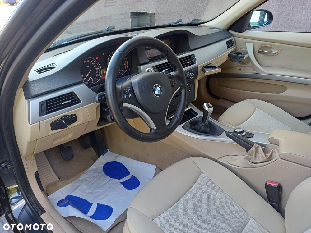 BMW Seria 3 320d - 3