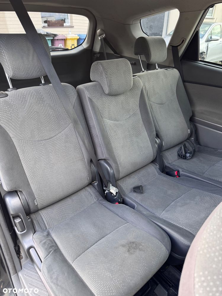 Toyota Prius+ (Hybrid) - 15