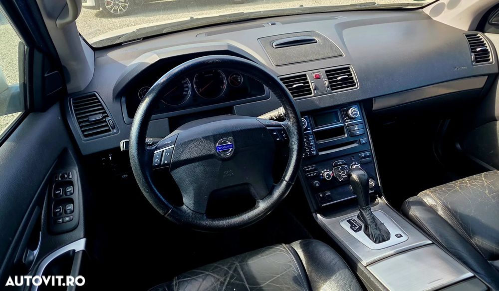 Volvo XC 90 - 8