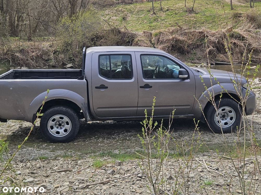Nissan Navara 2.5 D EVO - 5