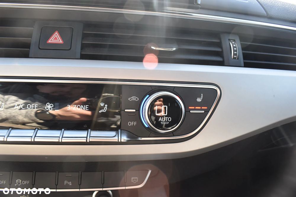 Audi A4 Avant 35 TDI mHEV S tronic - 30