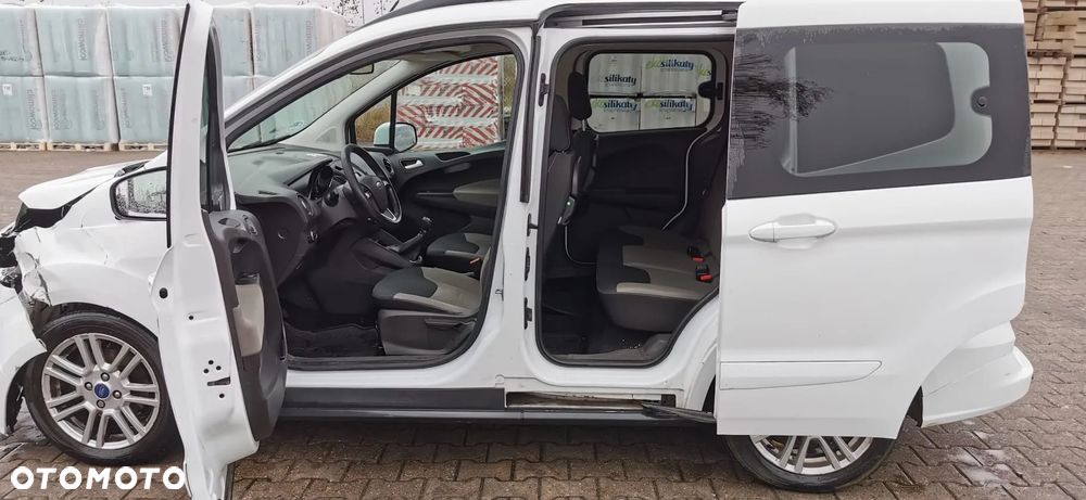 Ford Tourneo Courier 1.5 TDCi Titanium - 17