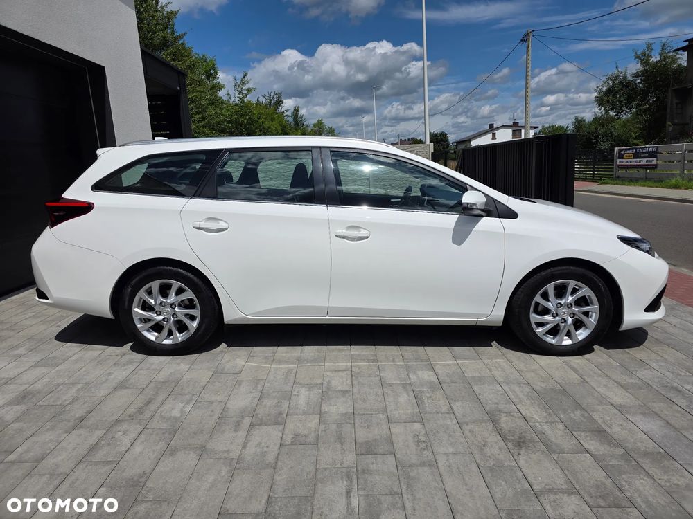 Toyota Auris 1.6 D-4D Comfort - 13