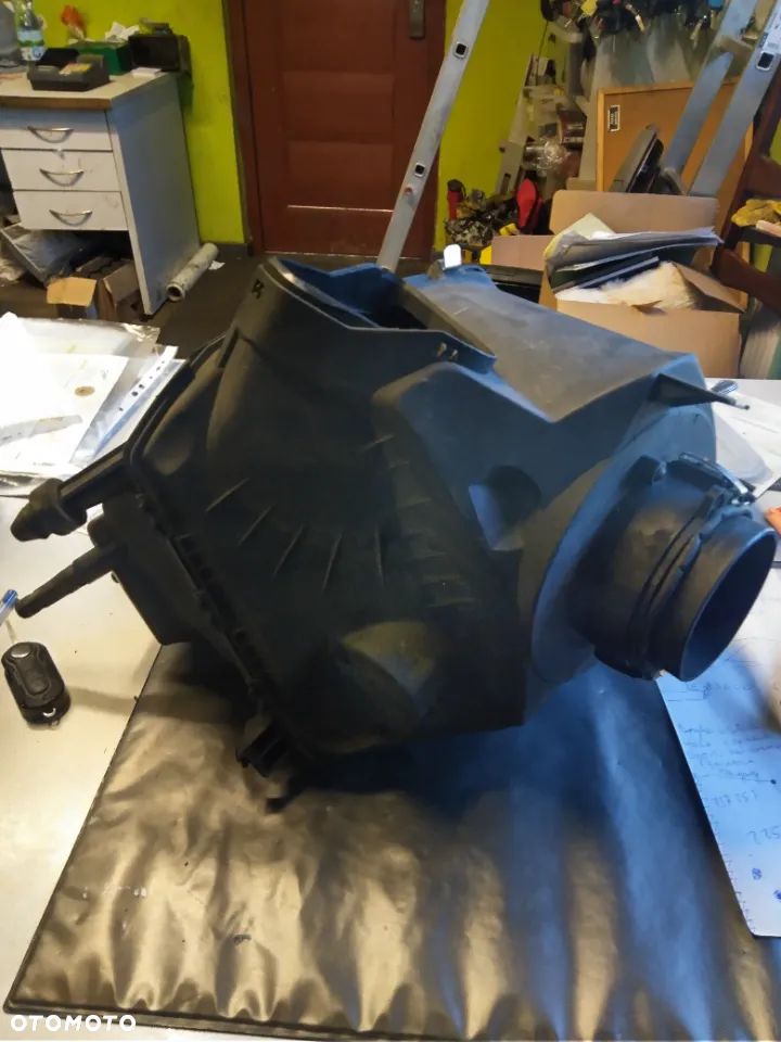 Obudowa filtra powietrza A6 C6 3.0TFSI - 4