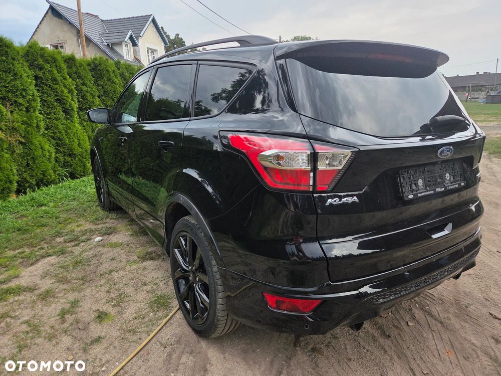 Ford Kuga 1.5 EcoBoost 2x4 ST-Line - 5