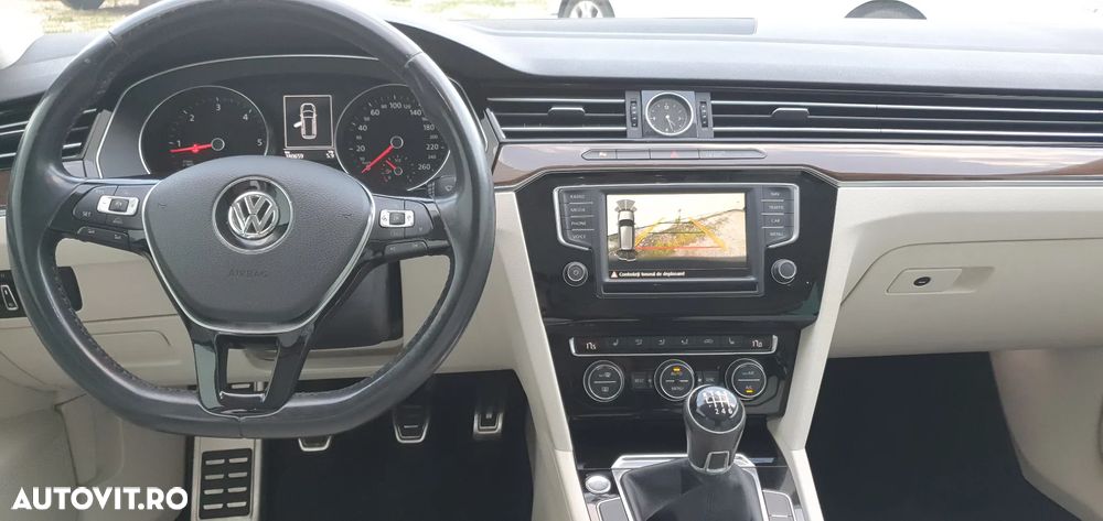 Volkswagen Passat 1.6 TDI Trendline - 6