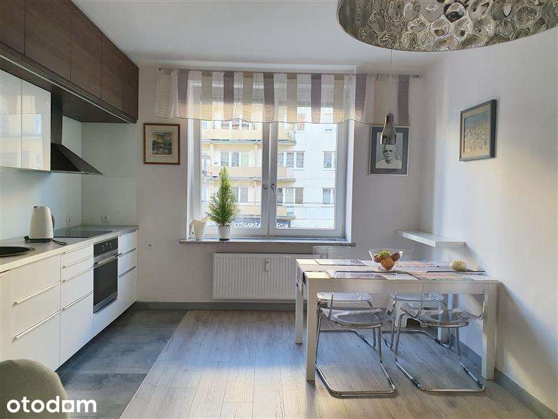 ELEGANCKI APARTAMENT ŚWIĘTOJAŃSKA PRYWATNY PARKING