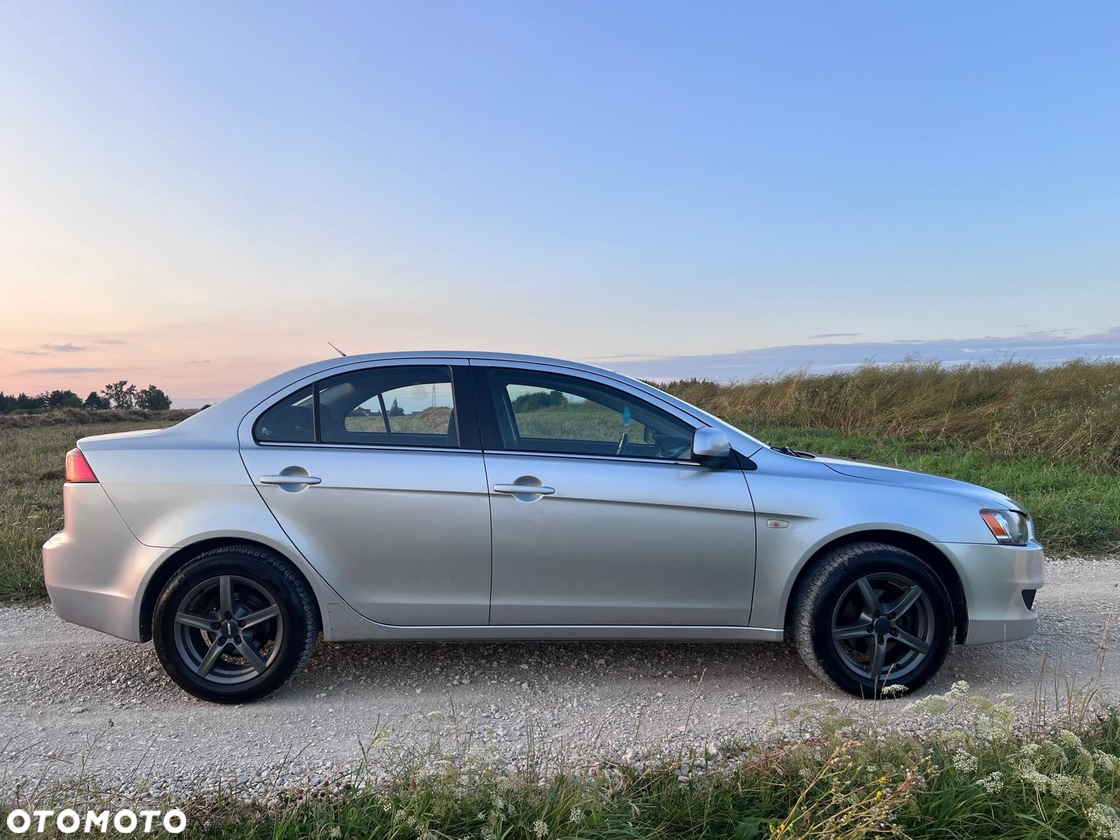 Mitsubishi Lancer - 16