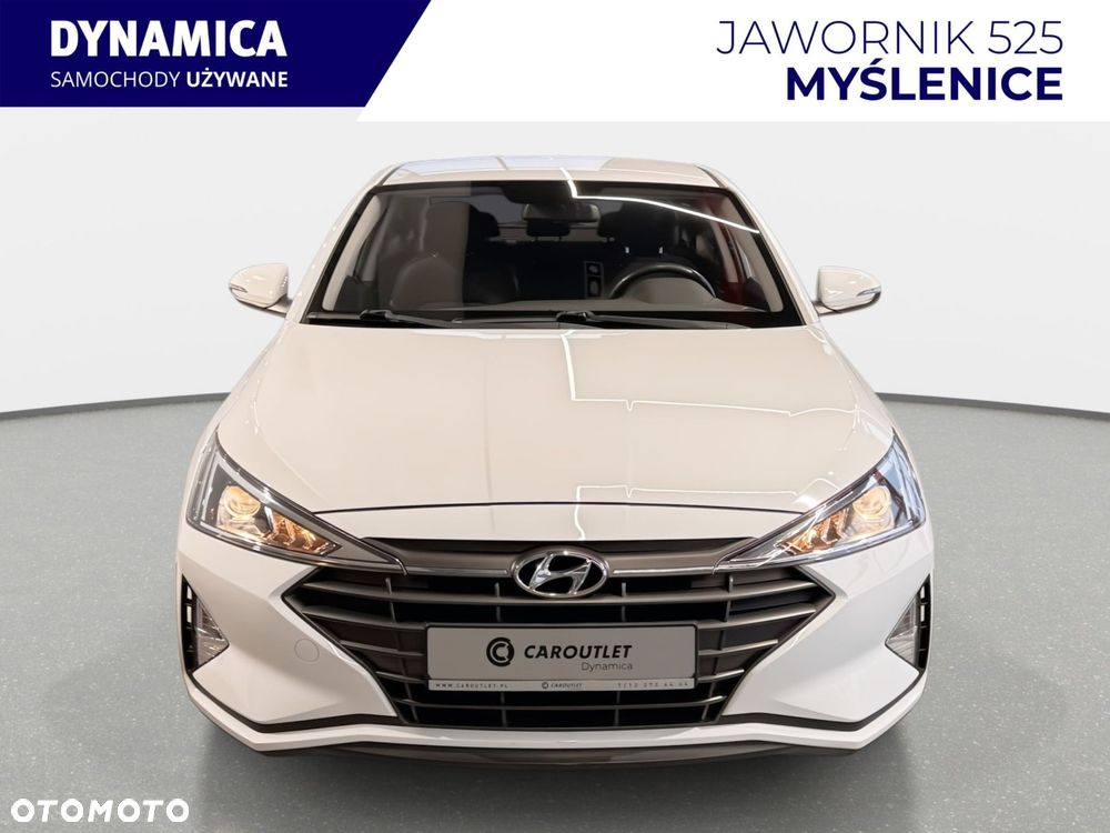 Hyundai Elantra - 4