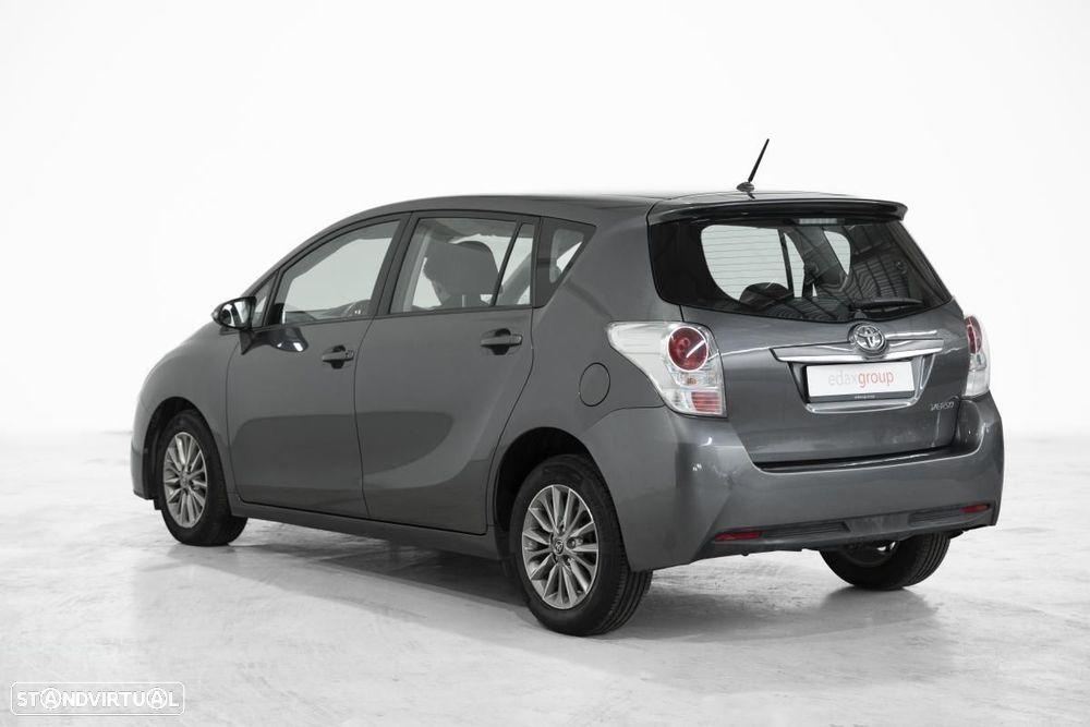 Toyota Verso 2017 photo 4
