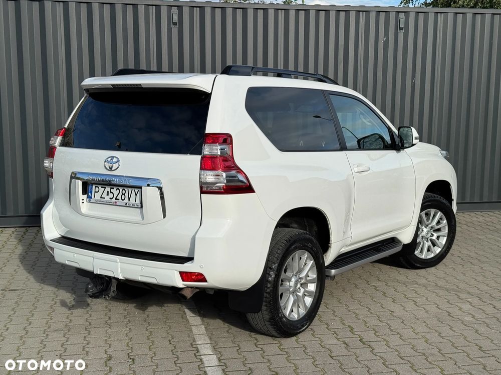 Toyota Land Cruiser LC 3.0 D-4D Premium - 4