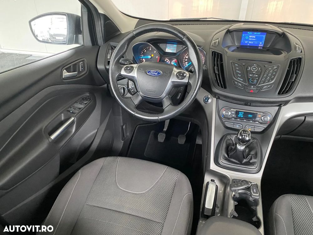 Ford Kuga - 17